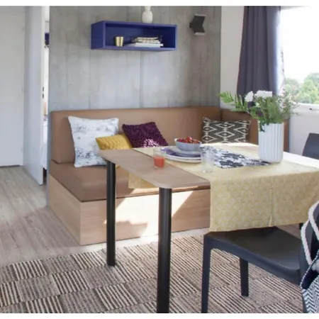 En Ou Mobil-home Chez Camp'in Pirellu Κάμπινγκ *