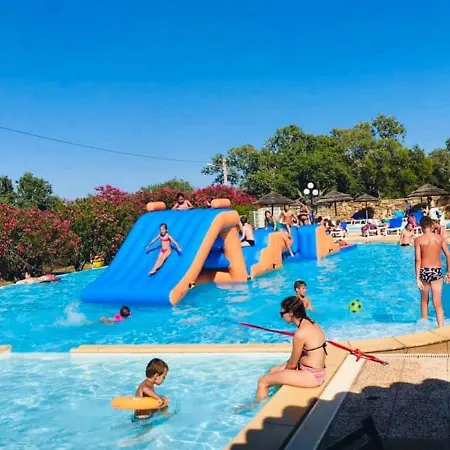 En Ou Mobil-home Chez Camp'in Pirellu Κάμπινγκ Πόρτο Βέκιο