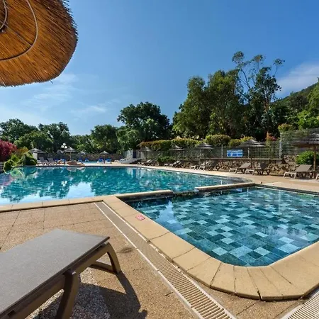 Κάμπινγκ En Ou Mobil-home Chez Camp'in Pirellu