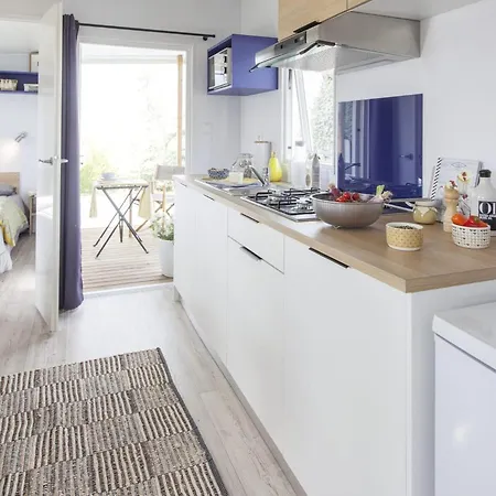 En Ou Mobil-home Chez Camp'in Pirellu 캠프장 포르토베쉬오