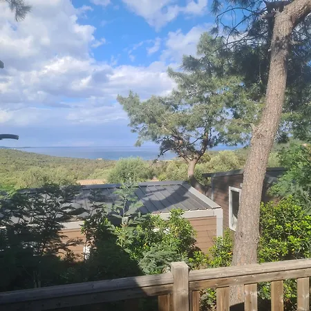 캠프장 En Ou Mobil-home Chez Camp'in Pirellu