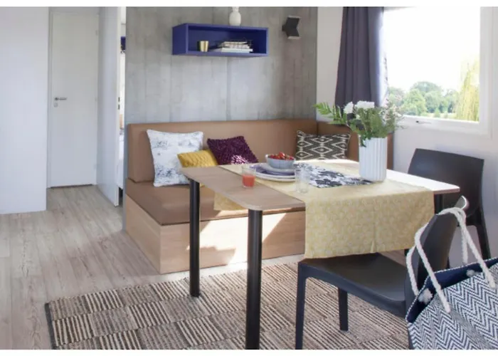 En Ou Mobil-home Chez Camp'in Pirellu Kemp *