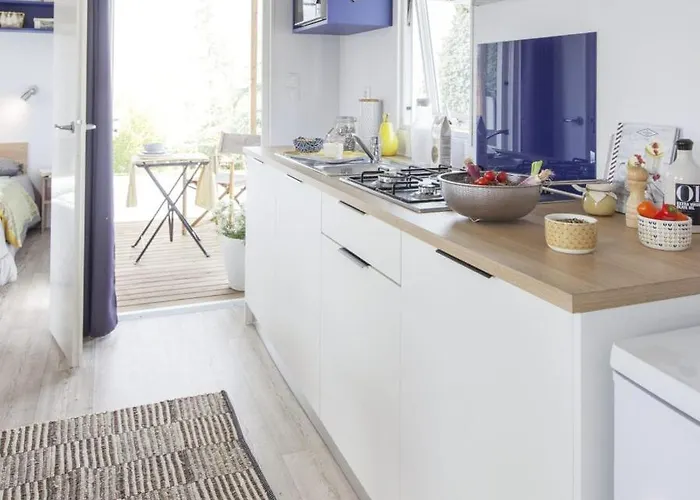 En Ou Mobil-home Chez Camp'in Pirellu Kemp Porto-Vecchio (Corsica)